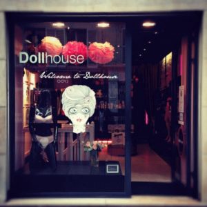 Dollhouse vitrine